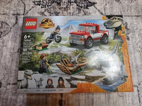 LEGO Jurassic World: Blue & Beta Velociraptor Capture (76946)