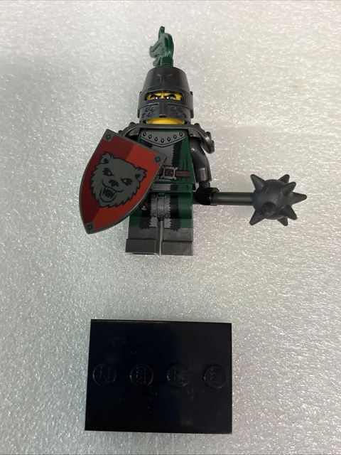 LEGO Collectible Minifigure Frightening Knight Series 15 Retired 71011 Complete