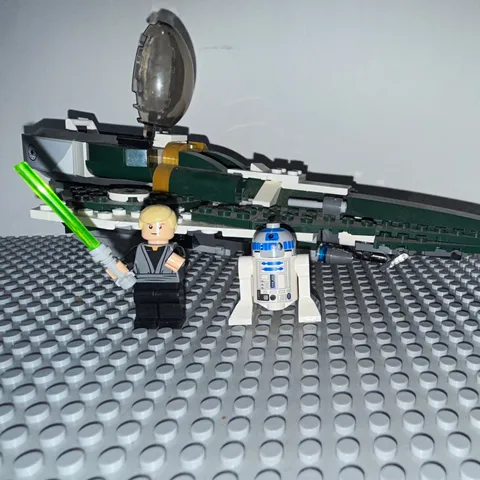 LEGO Star Wars Jedi Starfighter Spaceship Build w/ R2-D2 and Minifigure, No Box