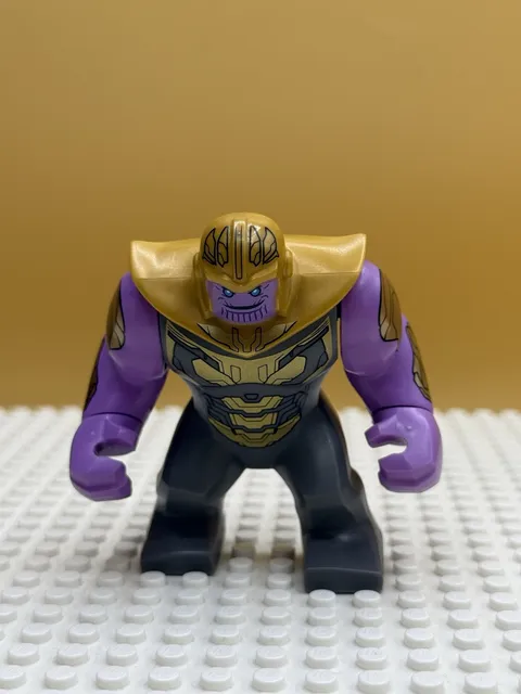LEGO Marvel Super Heroes Avengers Infinity War Thanos Big Fig Minifigure 76107