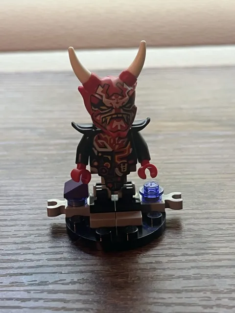 Lego Ninjago Mr. E Oni Mask, Upper torso weapons Stand! Head, mask, body