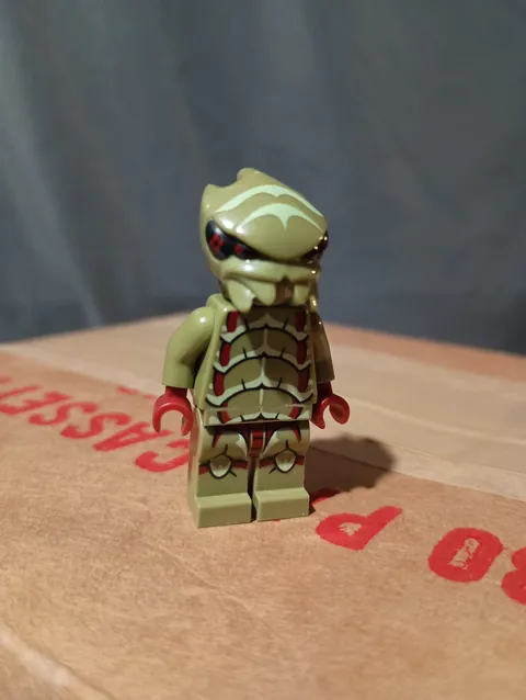 LEGO Galaxy Squad Alien Buggoid Minifigure (GS001) 70700 70704 70706