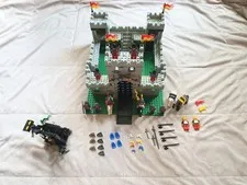 LEGO Castle: 6080 King's Castle and 6030 Black Falcon's Catapult lot