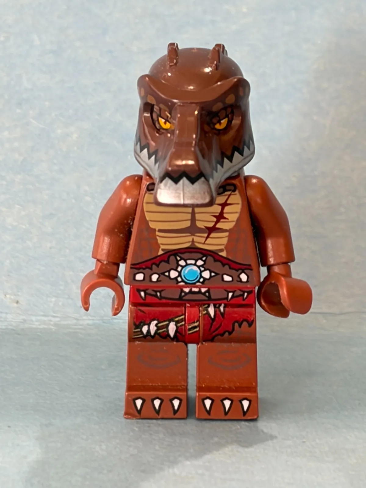 LEGO Legends Chima Minifig loc004 - Crug - Light Scratches/No Cracks