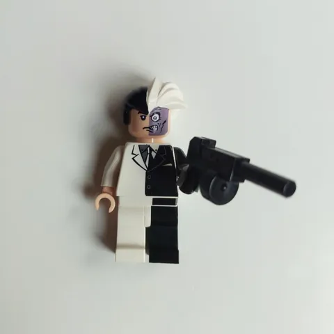 Rare Retired LEGO Two-Face Minifig bat004 7781 BATMAN 2006 Two Face's Escape 