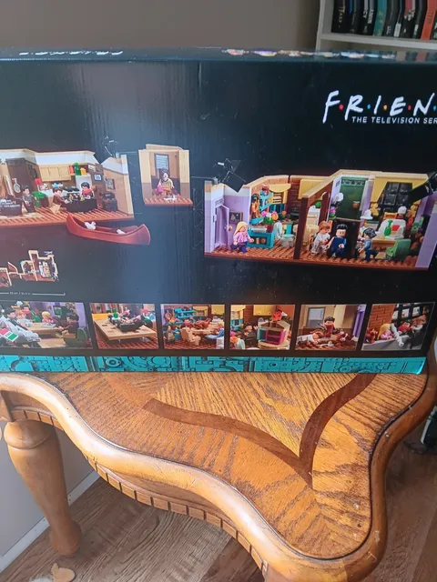 LEGO Icons: The Friends Apartments (10292) NEW
