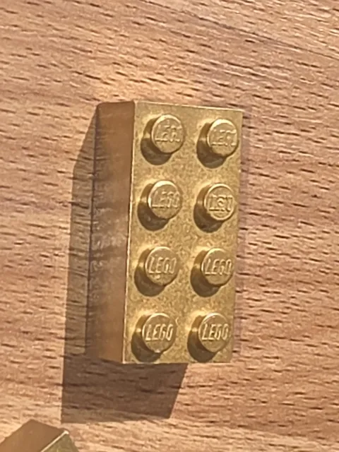 2005 LEGO 2x4 50th Anniversary Limited Edition Gold Brick #3001