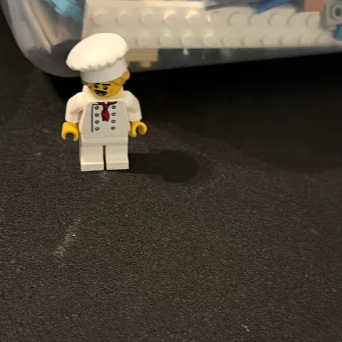 LEGO Minifigures Chef Minifigure White Uniform Outfit White Chef Hat