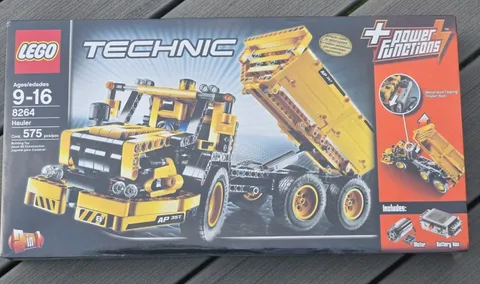 New Sealed LEGO TECHNIC: Hauler (8264)