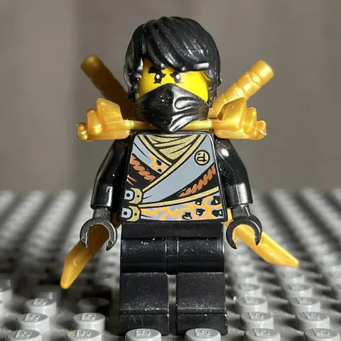 Cole (Rebooted, Shoulder Armor, Hair) njo0270 - LEGO Ninjago Rebooted - 2K