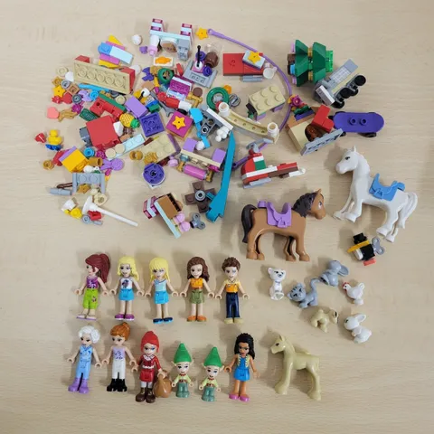 LOT OF LEGO FRIENDS MINI FIGURES ANIMALS PET ACCESSORIES FOOD APPLIANCES