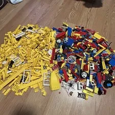 Lego Miscellaneous Lot Of Pieces 2lbs 8 Oz Yellow Blue Red 