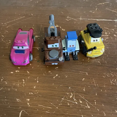 LEGO Cars: Radiator Springs Mater Guido Holley Shiftwell and Luigi