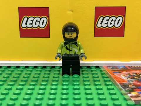 LEGO Monster Truck Driver Minifigure cty0475 from Set 60055