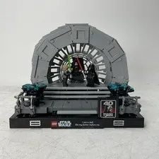 LEGO Star Wars: Emperor's Throne Room Diorama (75352) - As Is / READ