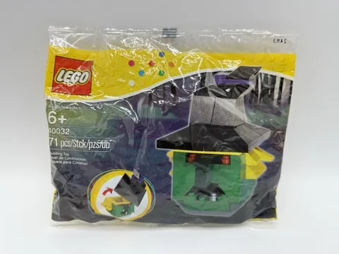 LEGO Halloween Witch Polybag (40032)! NEW! SEALED! RETIRED IN 2012! RARE!
