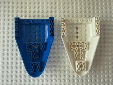 LEGO Aircraft Fuselage Forward Bottom Curved 8 x 12 with 4 Holes 67243