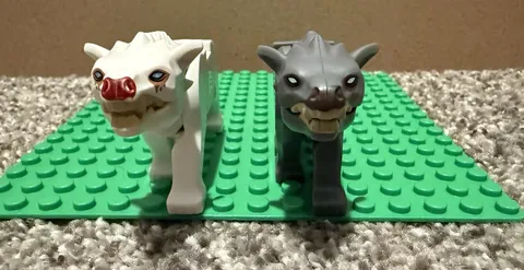 LEGO Lord Of The rings/Hobbit White And Gray Wargs Lotr