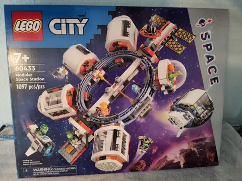 LEGO CITY SET #60433 MODULAR SPACE STATION -1097 PCS! FACTORY SEALED & NEW