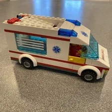 Lego 4431 City Ambulance Set With with Mini Figure Incomplete As Is