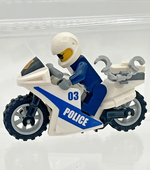Lego minifigure 60139 Lego City Mobile Command Centre Motorcycle figure only