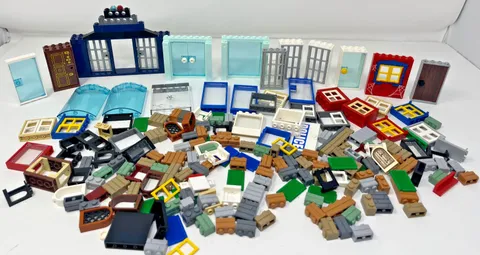 LEGO LOT OF 200 ARCHITECTURAL PARTS-DOORS WINDOWS BRICKS JAIL PARTS SHUTTERS ETC