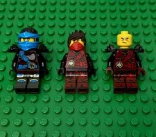 LEGO NINJAGO Hands of Time Kai and Nya-Missing Mask