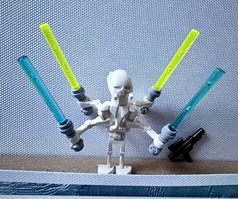 LEGO General Grievous Minifigure - 7656 Star Wars Episode 3 W/Lightsabers & Gun