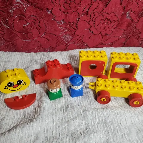 Lego Duplo Building Bricks Special Pieces (8)