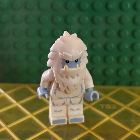 LEGO Yeti Minifig (COL170) | Series 11 (2013)