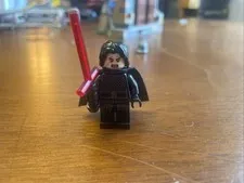 LEGO Star Wars: Kylo Ren W/ Lightsaber, Cape  - sw0859 set 75179
