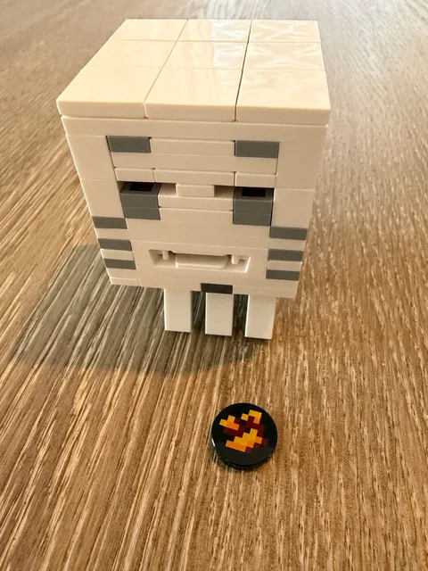 LEGO Minecraft: Ghast Minifigure with Shooting Fireball