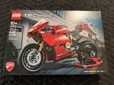 LEGO TECHNIC: Ducati Panigale V4 R (42107) NEW