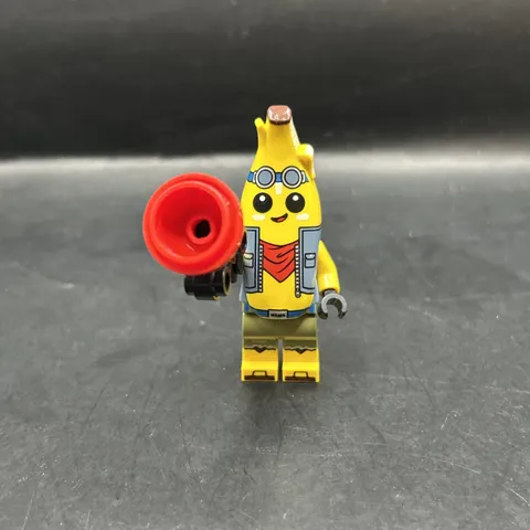 LEGO Adventure Peely Minifigure 77073 Fortnite Battle Bus NEW
