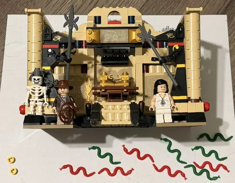LEGO Indiana Jones and the Lost Tomb 7621  w/ Instructions No Box