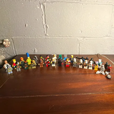 LEGO Minifigures Lot Assorted Characters & Accessories Plastic Age 4+