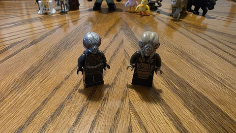 LEGO Star Wars Minifigures: Zuckuss And 4-Lom