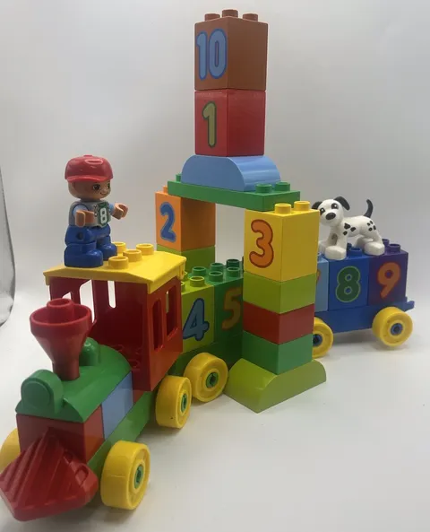 LEGO DUPLO 10558 Number Train Set  Incomplete Retired Nice Condition