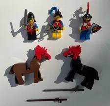 VINTAGE LEGO MINI FIGURE Dragon, royal lion kings knights w/horses jousting pole
