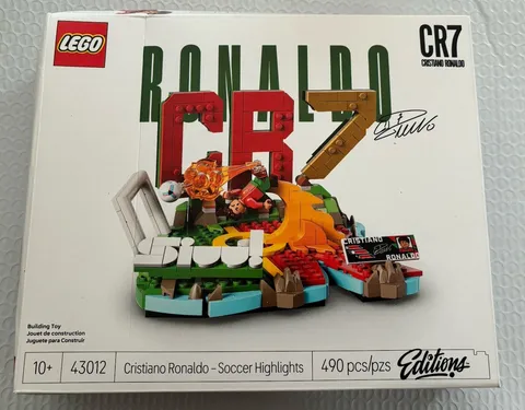 LEGO 43012 Cristiano Ronaldo Soccer Highlights CR7 Icons Set 490 pcs DAMAGED BOX