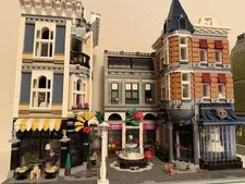 LEGO: Assembly Square USED (10255) Modular Series