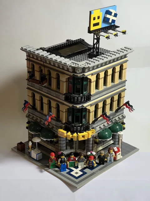 LEGO Grand Emporium Modular Building 10211 Used Yellowed Grays and Whites