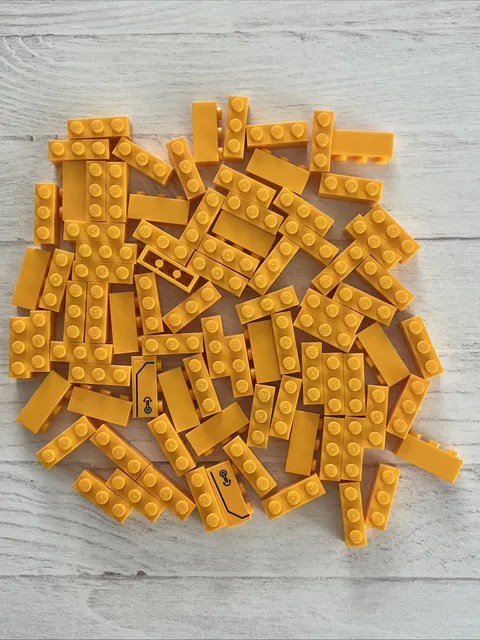 LEGO BRIGHT LIGHT ORANGE LOT 84 PCS 1X3 BRICK BLOCK BUILDING PIECES