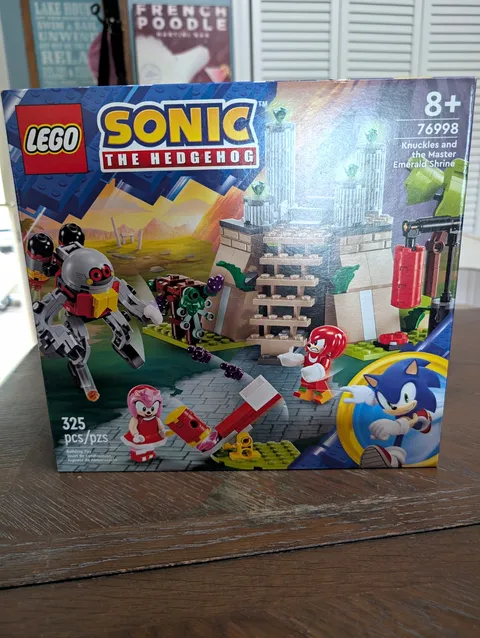LEGO Sonic the Hedgehog 76998 Knuckles and Master Emerald Shrine