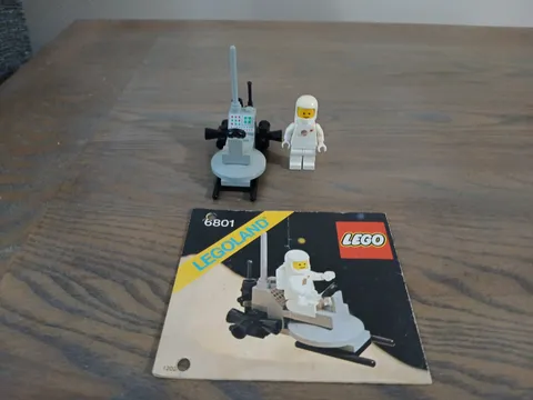 LEGO Space: Moon Buggy (6801) 100% Complete w Minifigures & Instructions