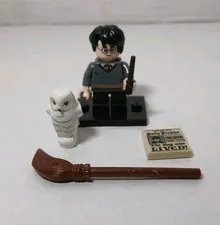 LEGO Harry Potter Minifigure w/ Hedwig And Accessories 