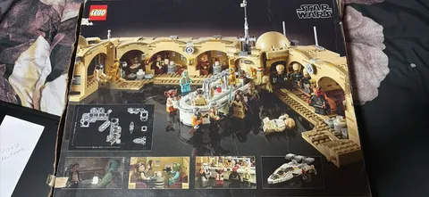 LEGO Star Wars Mos Eisley Cantina 75290 Master Builder Series 3187 pcs