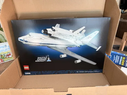 LEGO 10360 - Shuttle Carrier Aircraft Space Set/ 100% Complete / Box / Manuals