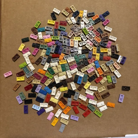 Lot Of 175 Lego Parts 3023 1x2 Plate