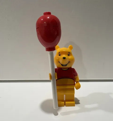 LEGO IDEAS Winnie the Pooh Minifigure W/Balloon From Set 21326